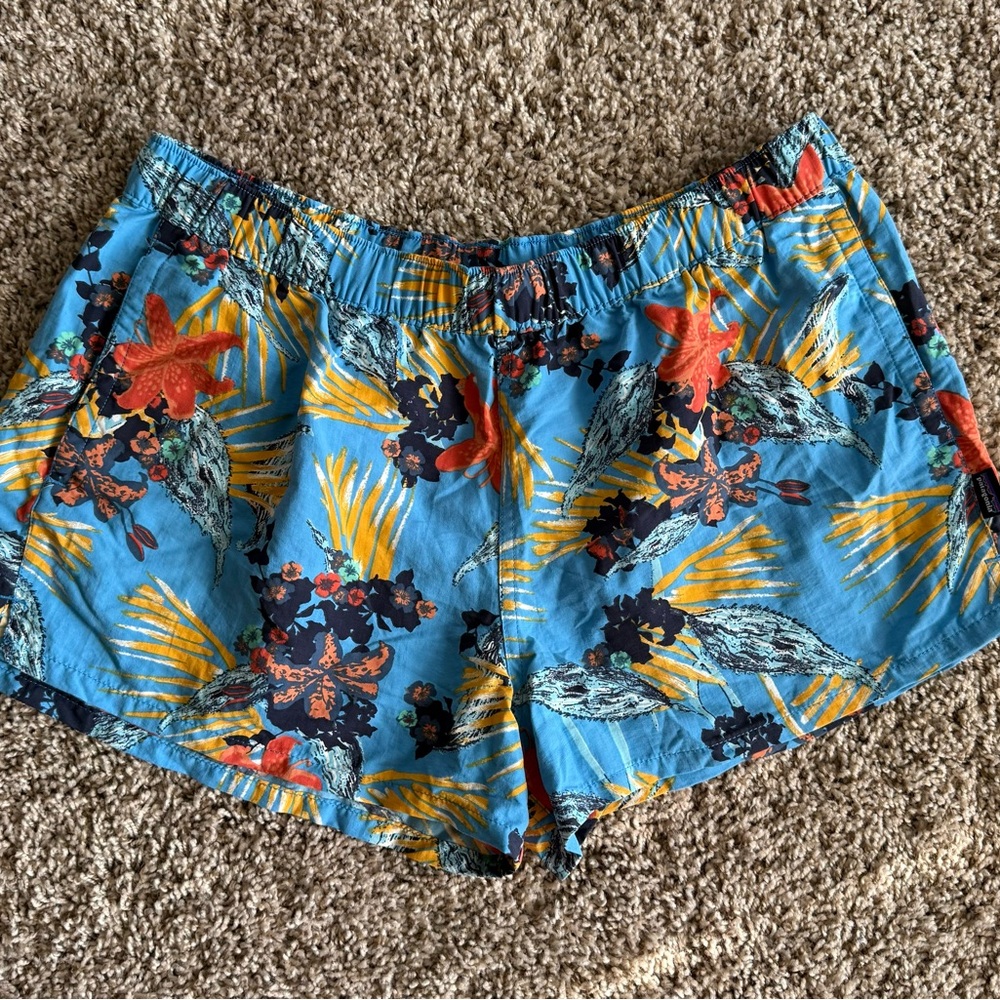 Patagonia Women’s Barely Baggies Shorts Blue Floral Size Large
